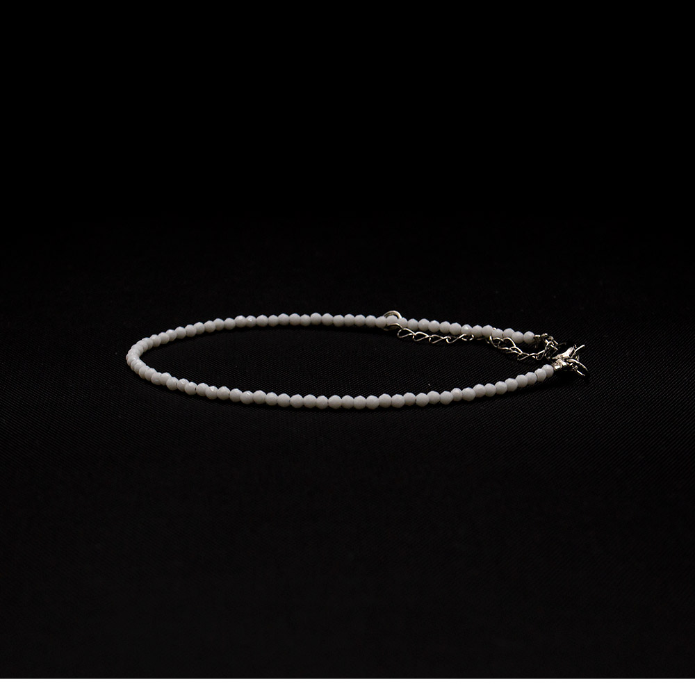 Фото товара браслет из ювелирного стекла белый матовый 2 мм грань