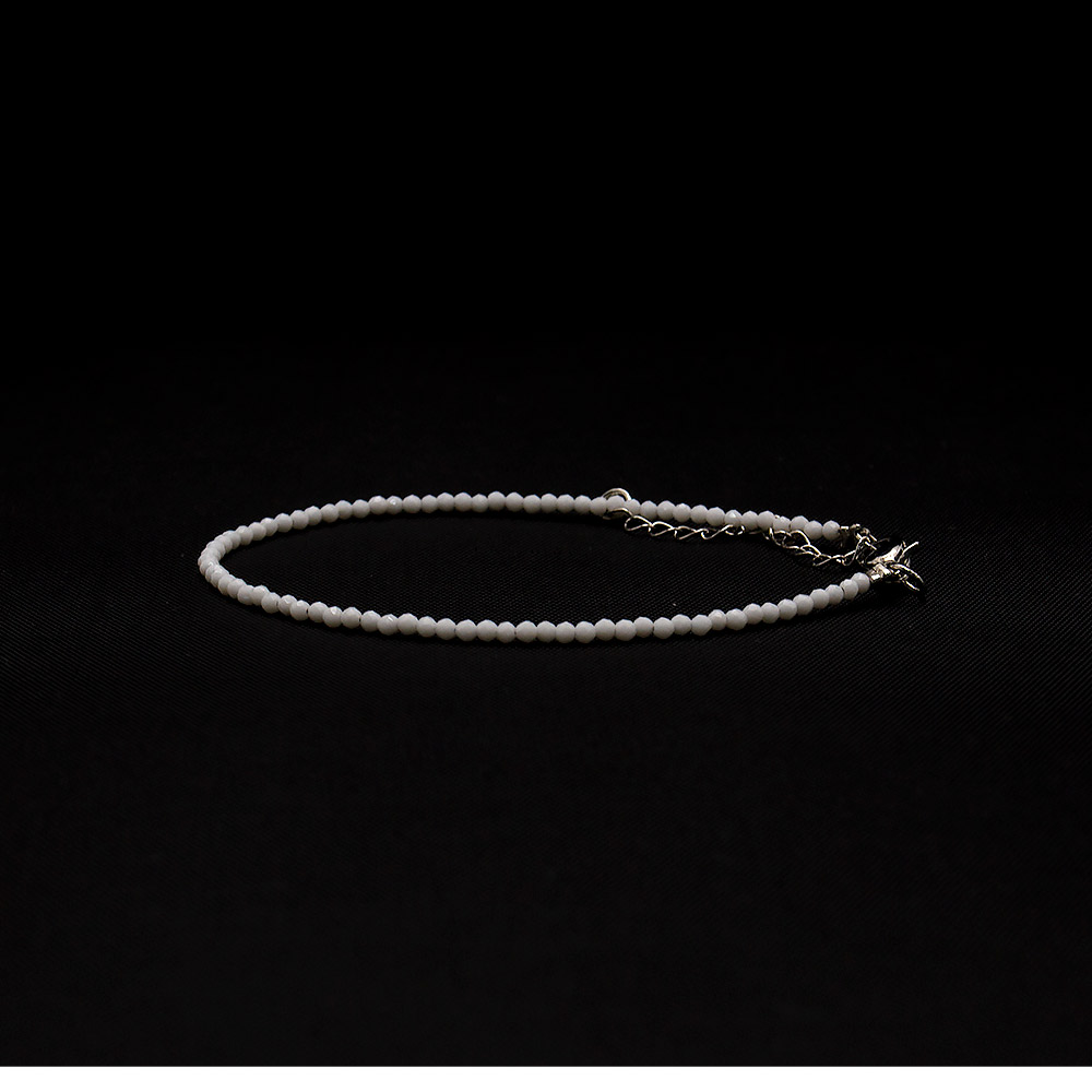 Браслет из ювелирного стекла белый матовый 2 мм грань