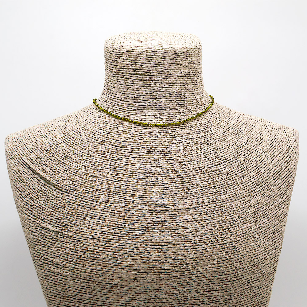 Бусы-чокер из ювелирного стекла цвет хаки 2 мм грань