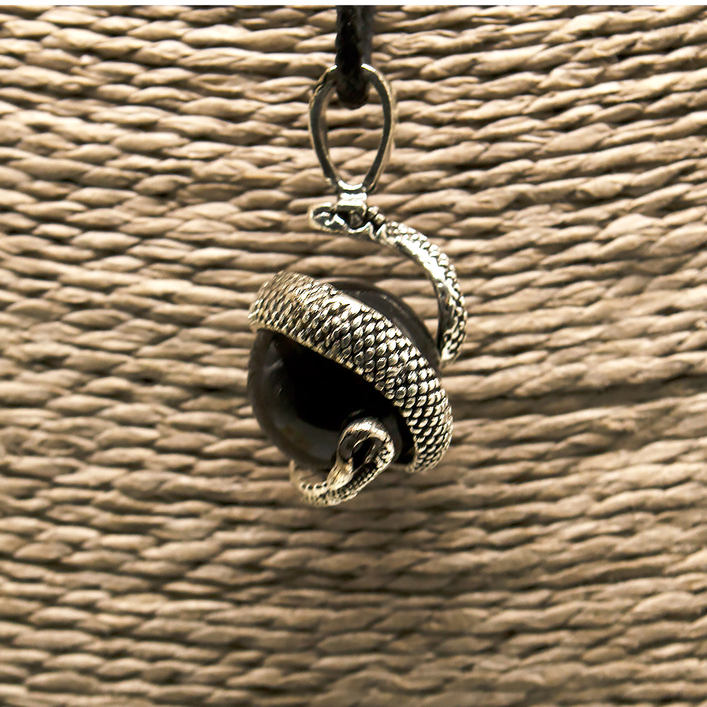 Кулон  "Змея на шаре" агат черный