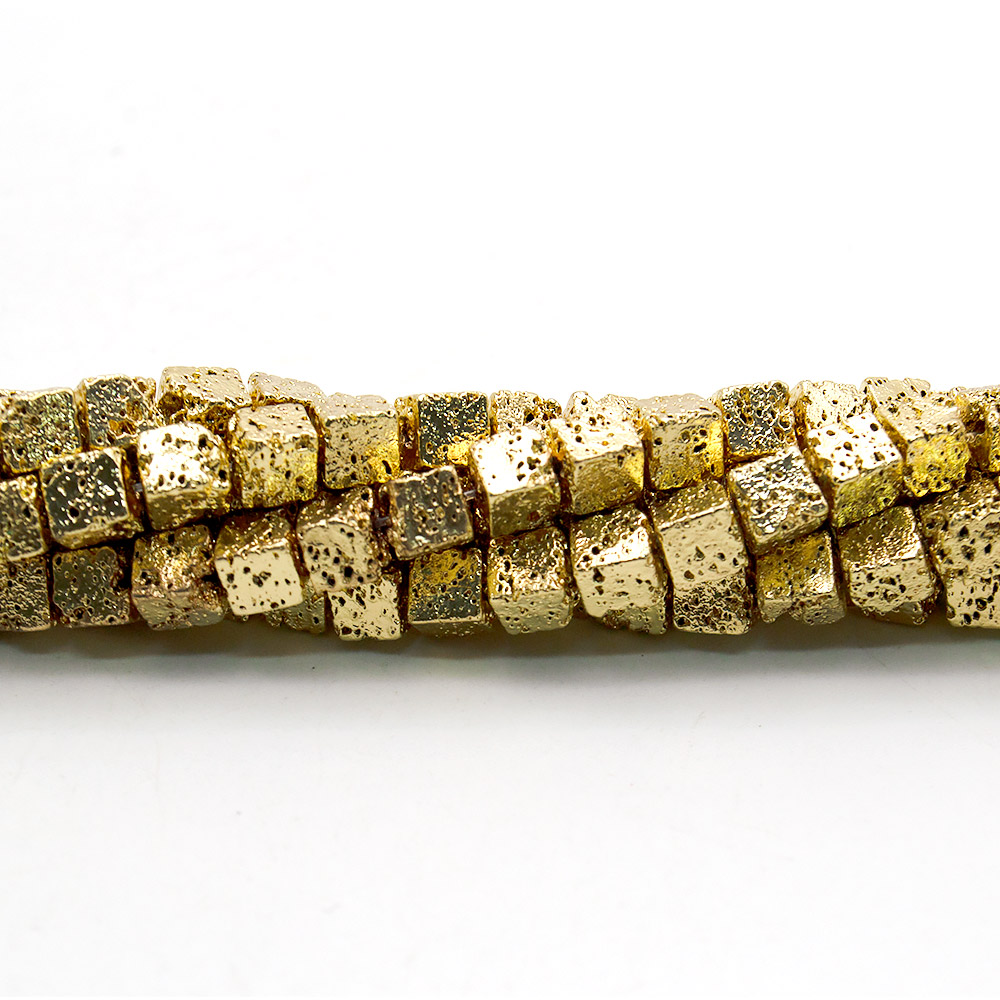 Фото товара лава с покрытием золото кубик 5*5 мм