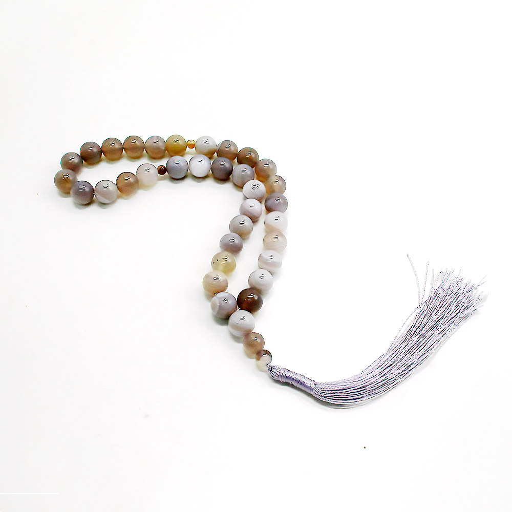 Фото товара четки из агата серого 10 мм 33 бусины