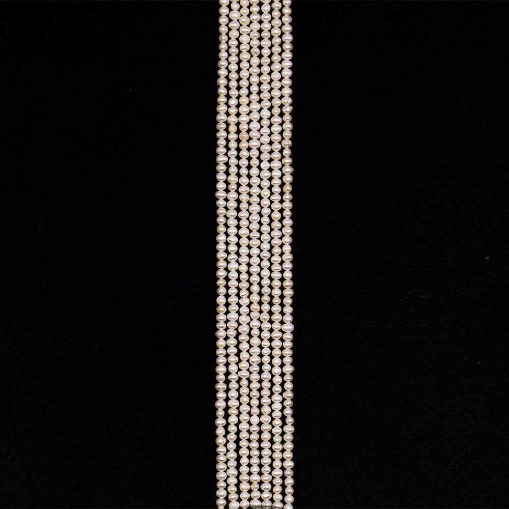 Фото товара жемчуг белый 4,5*3,5 мм