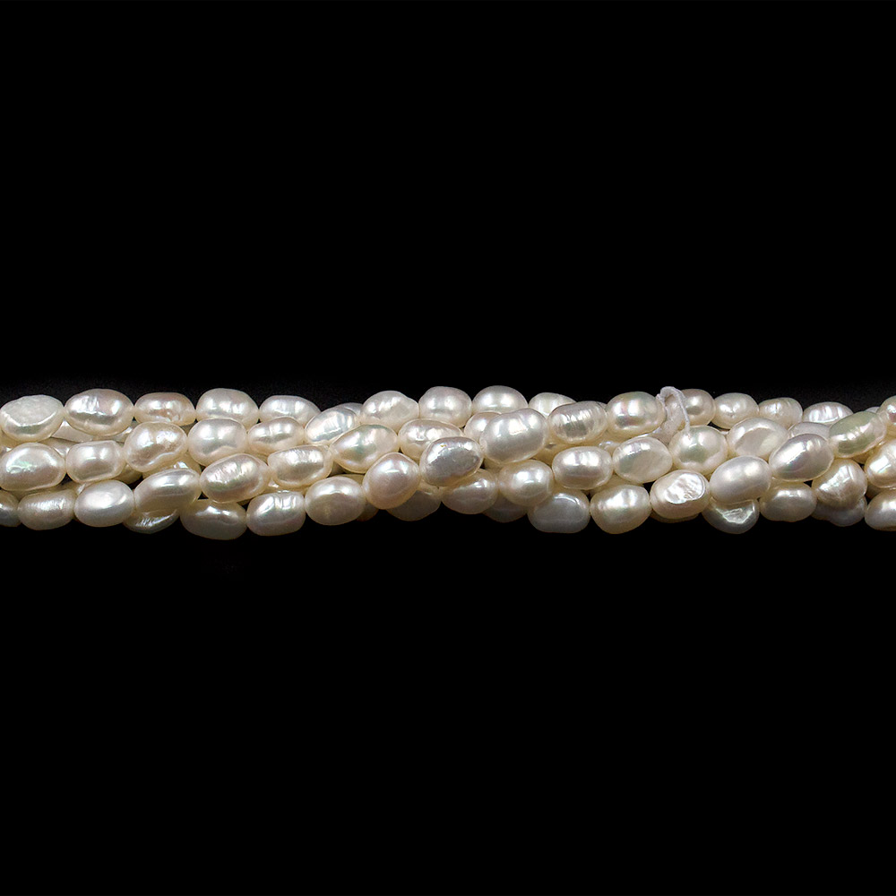 Фото товара жемчуг белый овальный 9*7 мм