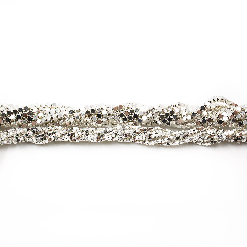 Фото товара гематит с покрытием белое серебро кубик скошеный