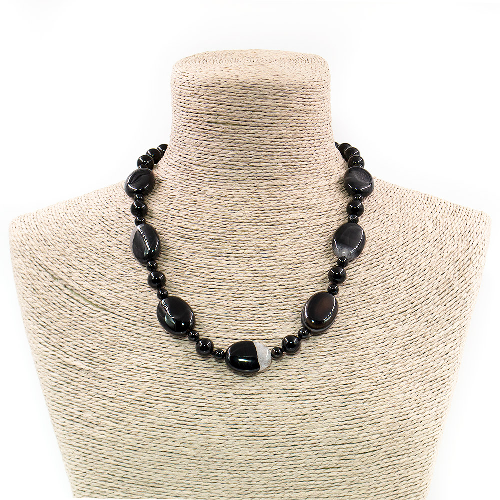 Фото товара бусы из агата черного с кварцем таблетка овальная 24*18 мм