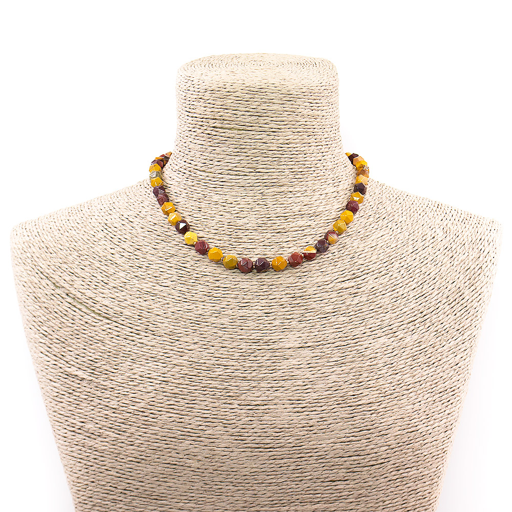 Бусы из яшмы мукаит крупная грань 8 мм