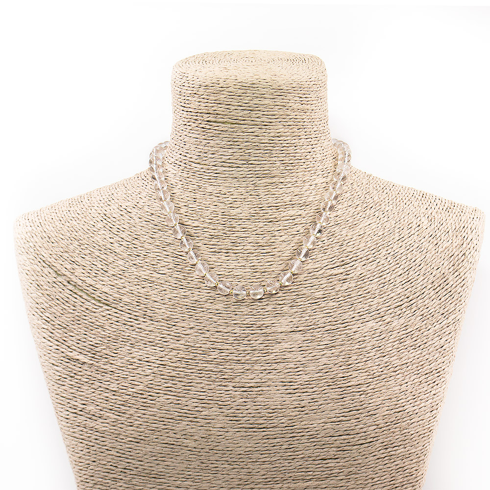 Бусы из горного хрусталя шар 8 мм со вставками из гематита