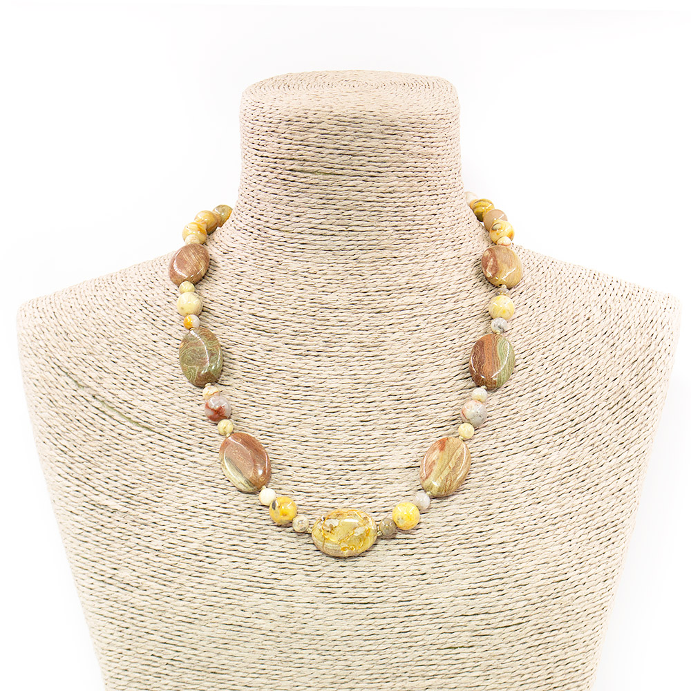 Фото товара бусы из яшмы тигровой таблетка овальная 25*18 мм со вставками из желтой яшмы