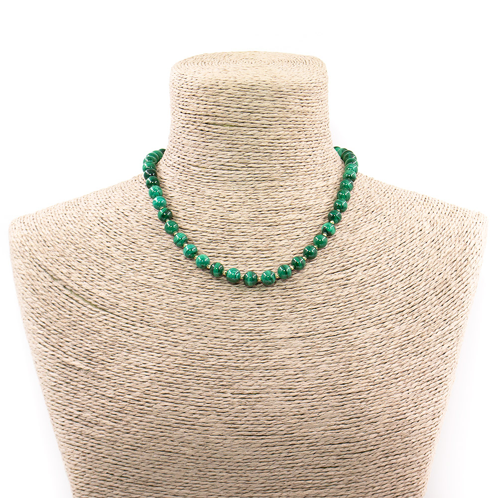 Фото товара бусы из малахита шар 8 мм со вставками из гематита