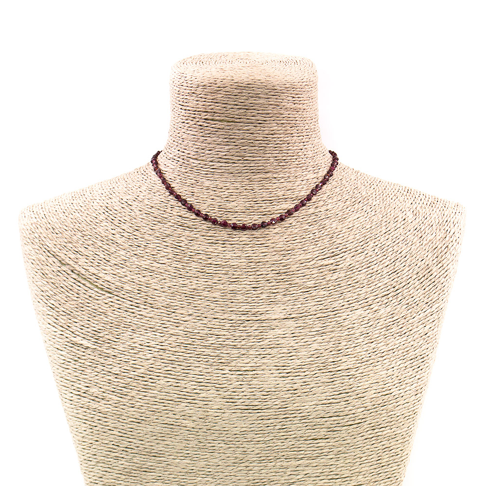 Фото товара бусы-чокер из граната таблетка 4 мм грань