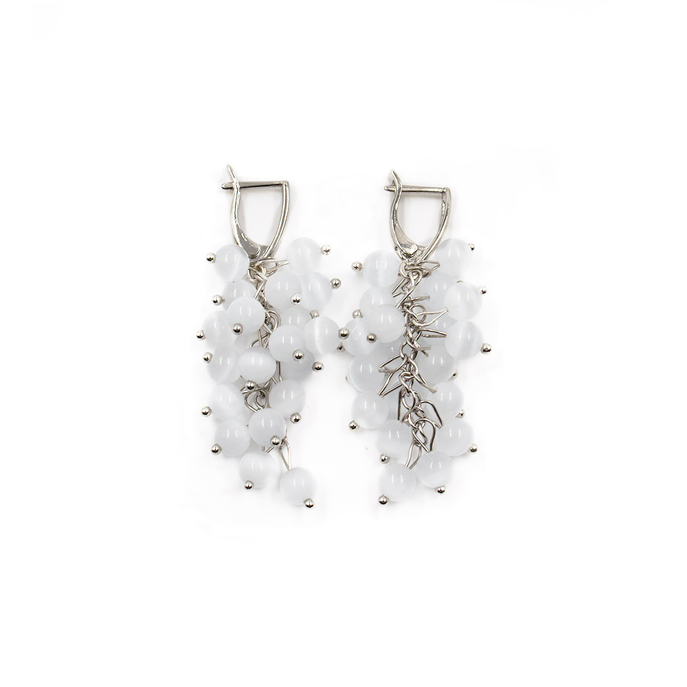 Фото товара серьги "гроздь" кошачий глаз имтация 6 мм белые