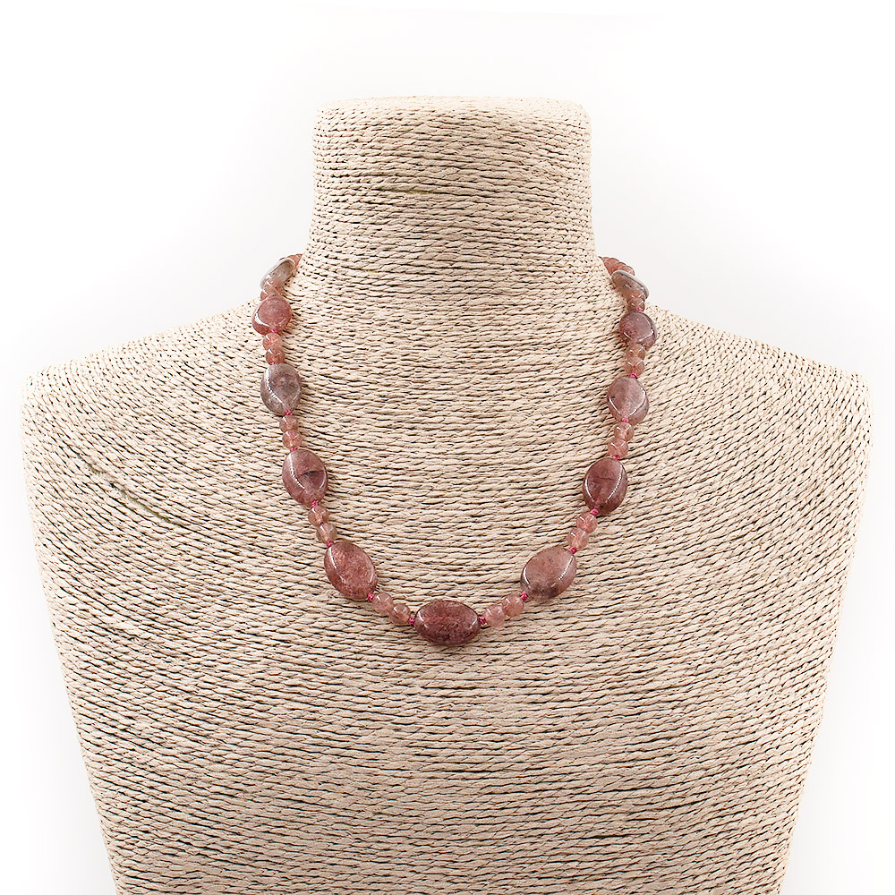 Бусы из земляничного кварца таблетка овальная 18*13 мм