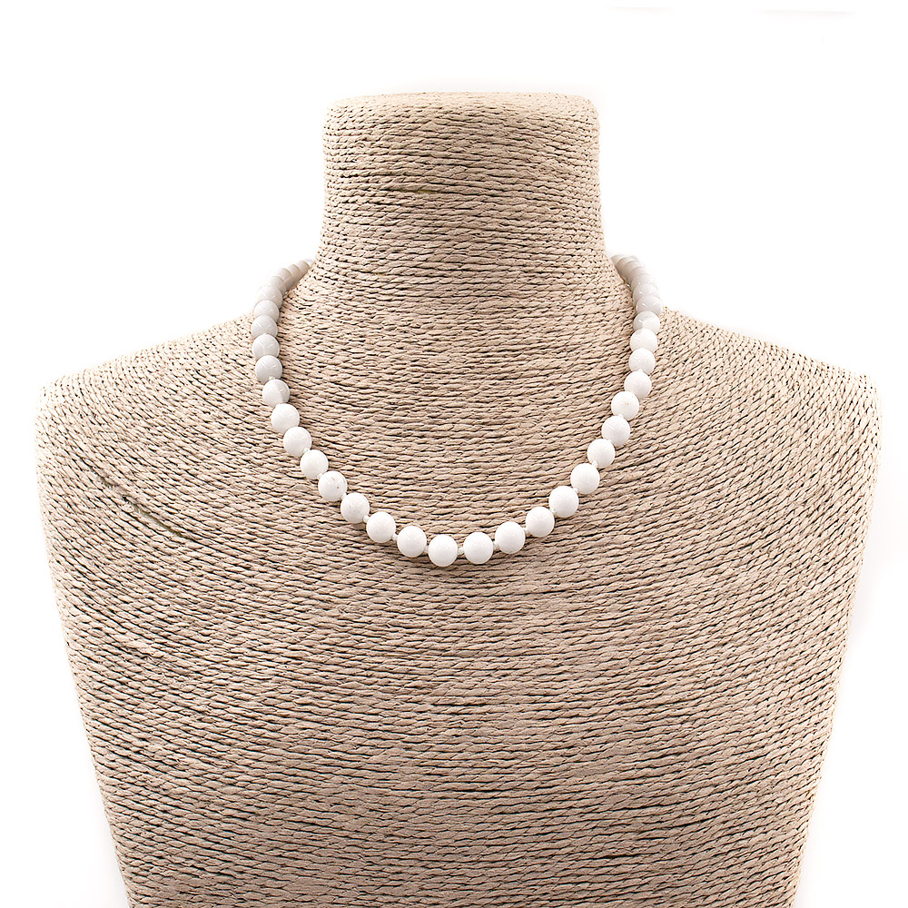 Бусы из белого кахолонга шар 8 мм