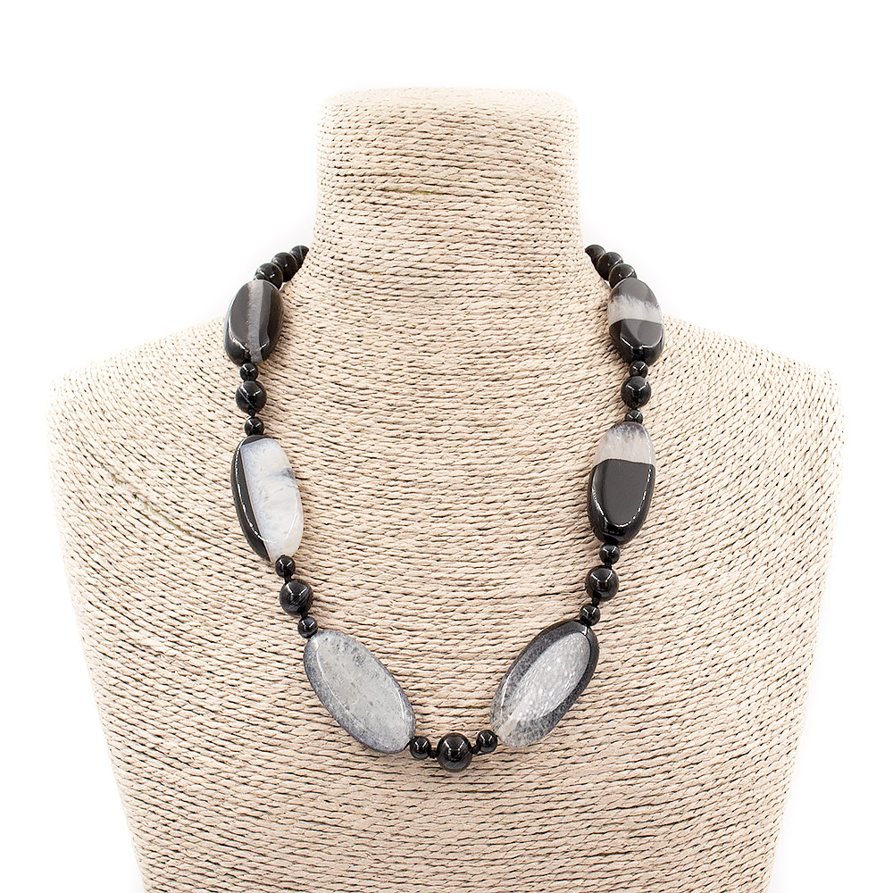 Бусы из агата черного с кварцем таблетка овальная 20*40 мм