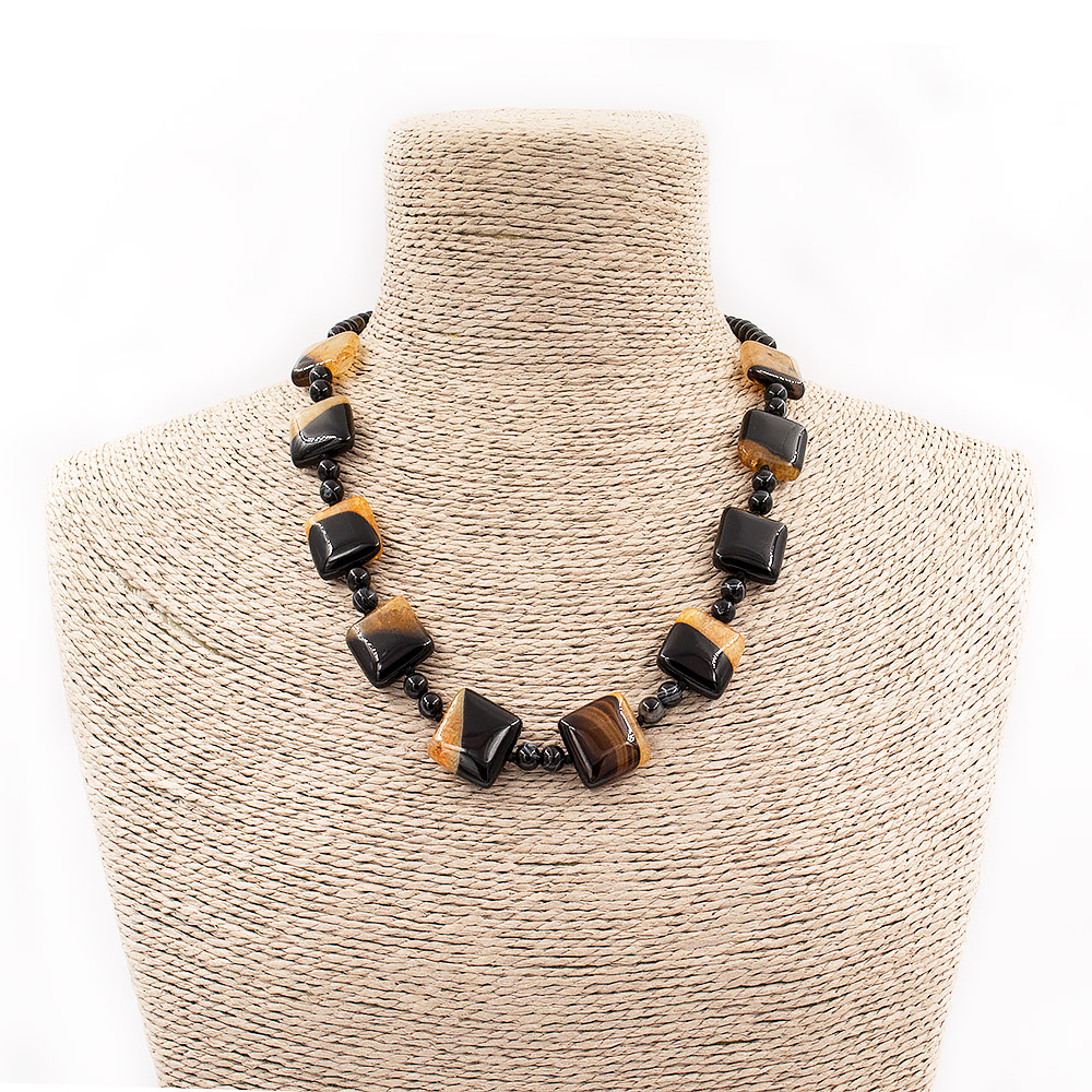 Бусы из агата черного с кварцем тонированным медовым квадрат плоский 18*18 мм