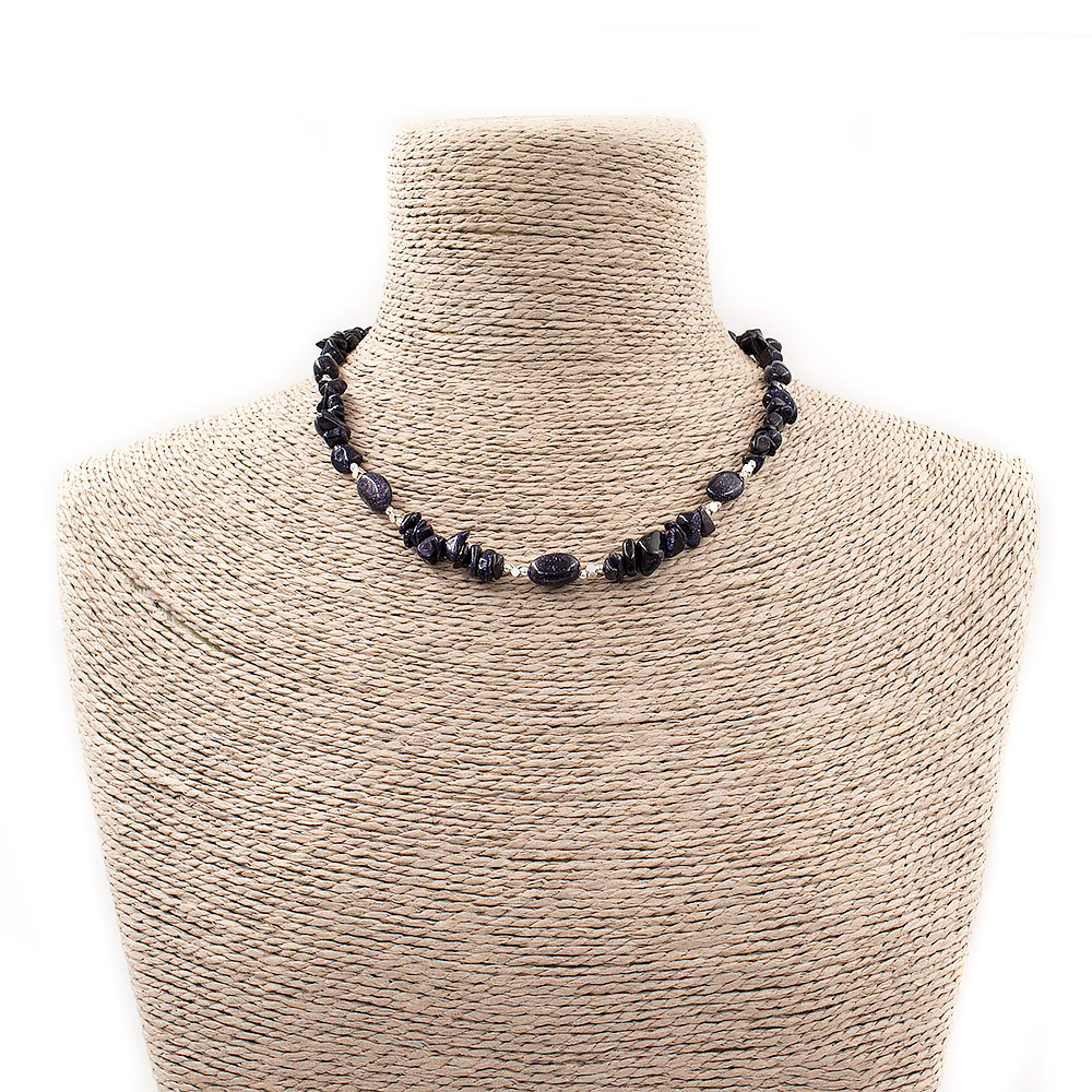 Бусы-чокер из авантюрина синтетического синего микс крошки и галтовки и вставками из гематита