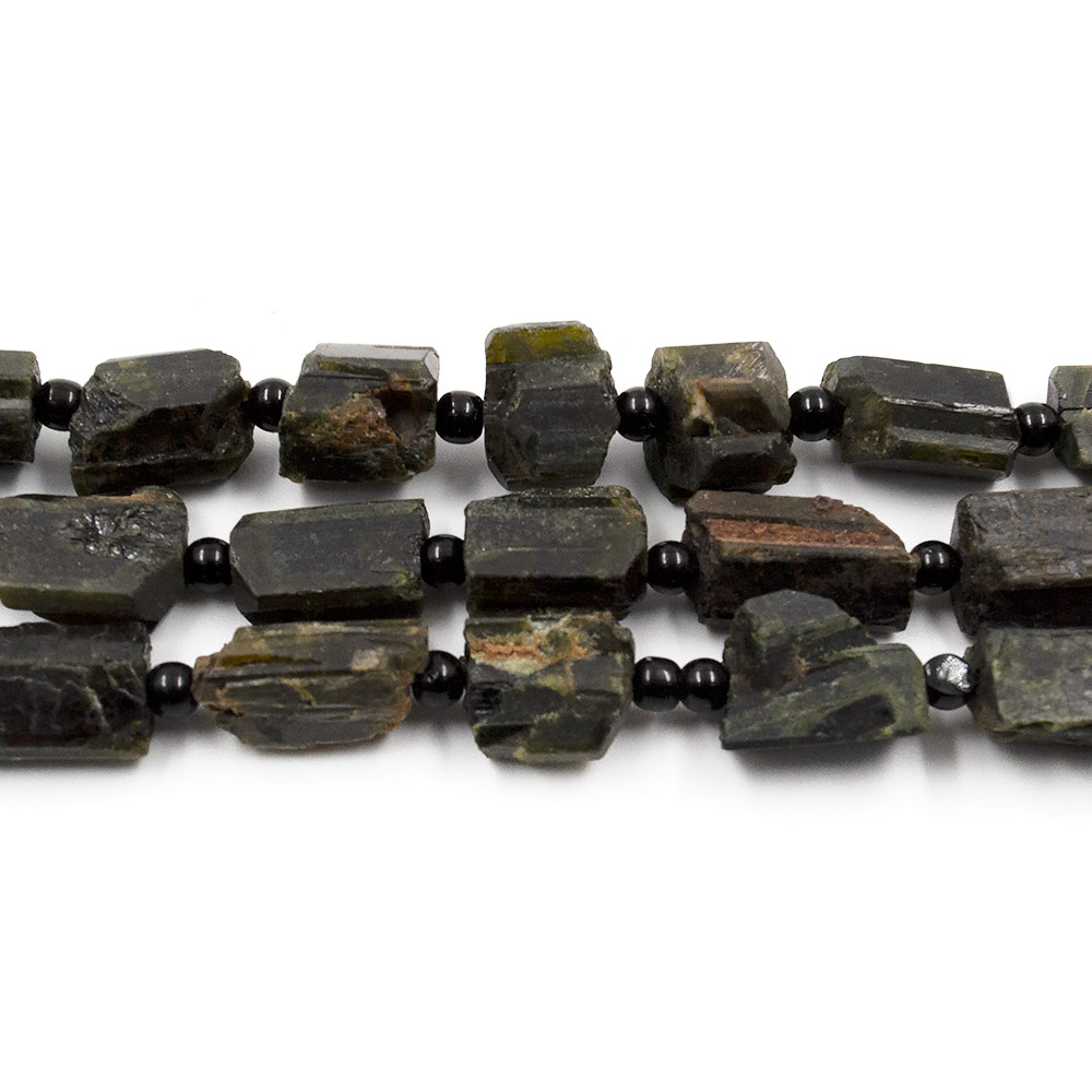 Фото товара турмалин черный необработаный от 11*8 до 21*12 мм