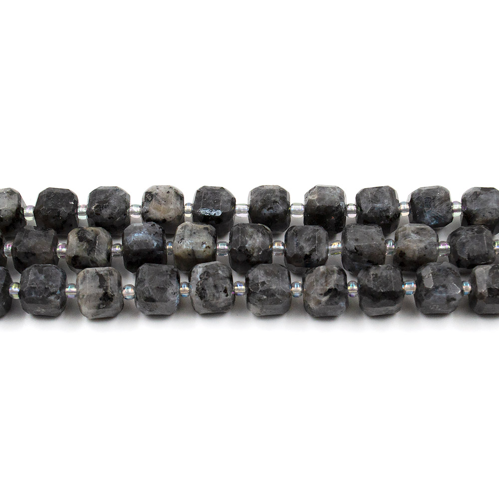 Фото товара ларвикит кубик с гранями 8*8 мм