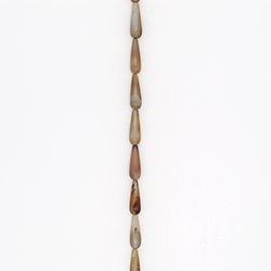 Фото товара агат капля моховый серый 30*10 мм