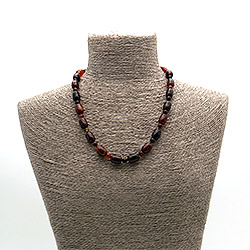 Бусы из сердолика темного бочонок