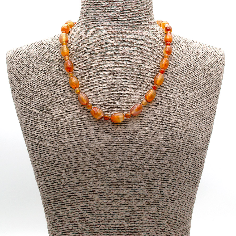 Фото товара бусы из сердолика светлого бочата 14*10 мм