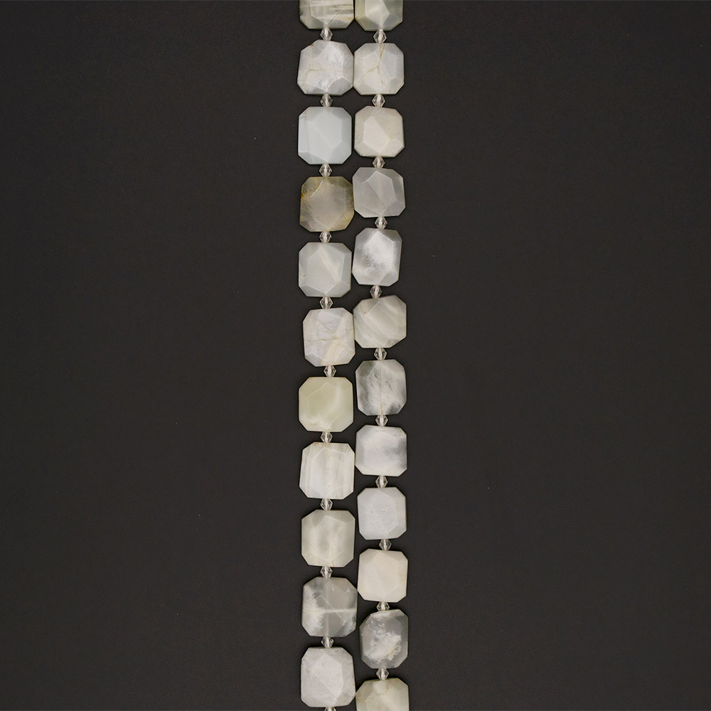 Фото товара лунный камень прямоугольник грань 18*16 мм