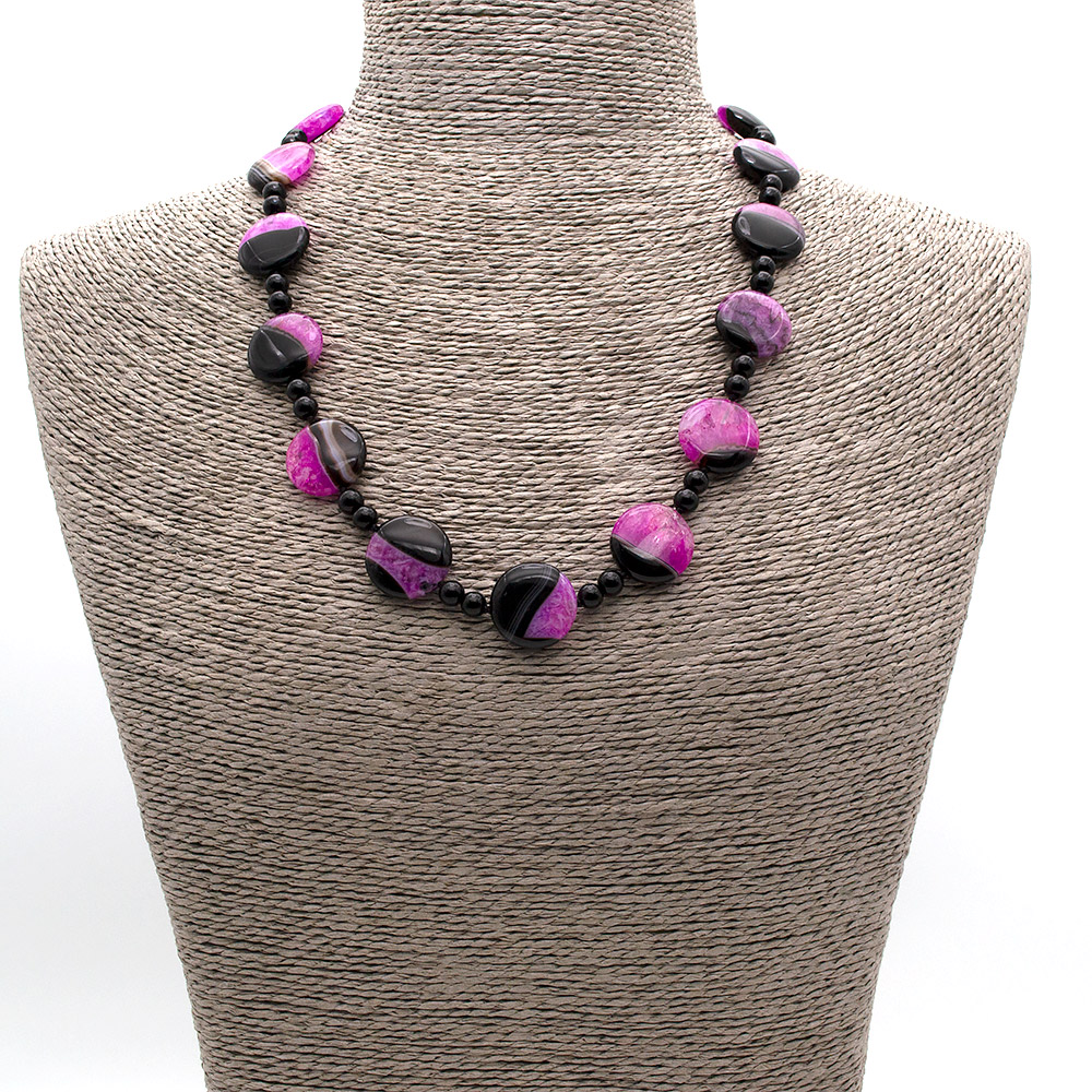 Фото товара бусы из агата с кварцем тонированным розовым таблетка 30 мм