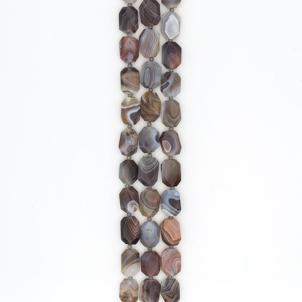 Фото товара агат ботсвана прямоугольник граненый 23*17 мм