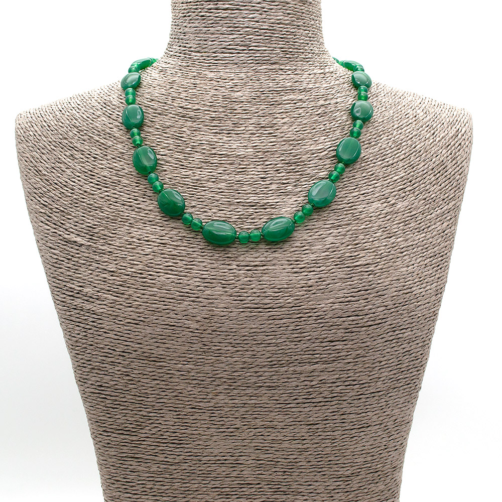 Фото товара бусы из агата тонированного цвет "хризопраз" таблетка овальная 17*12