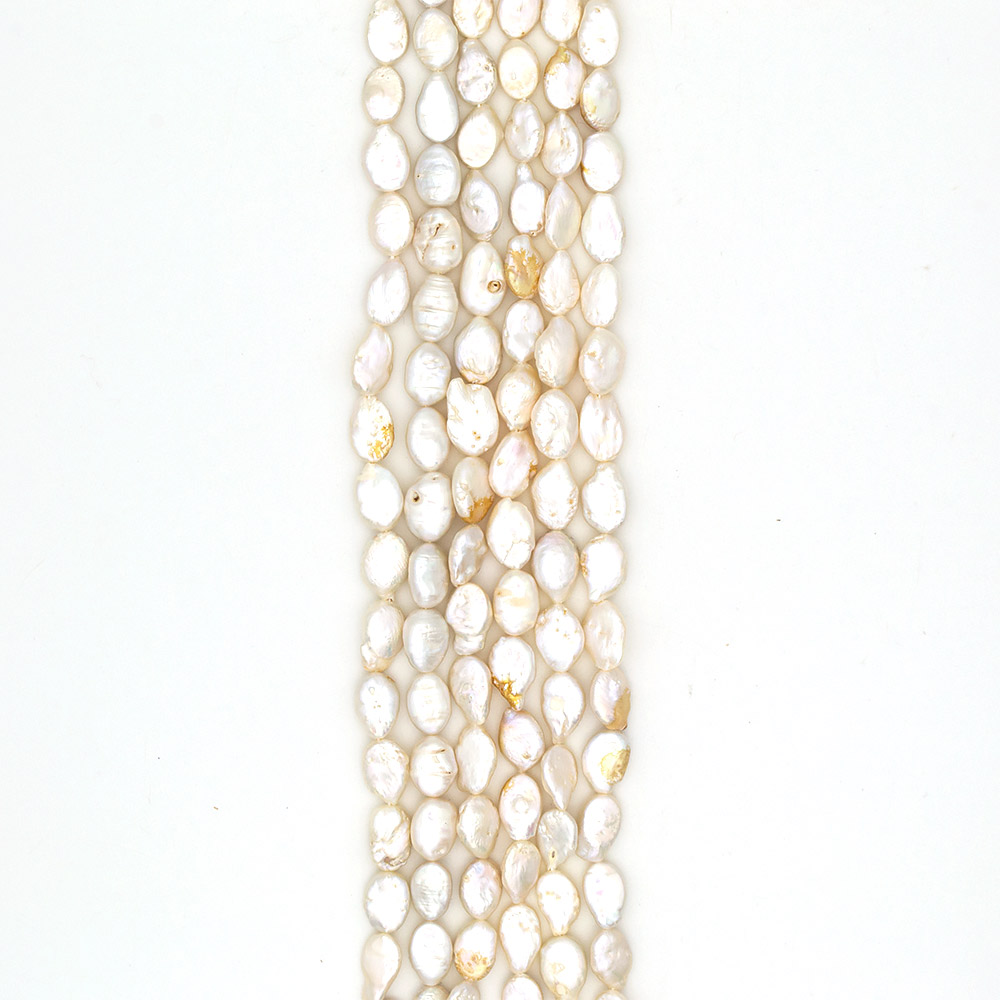 Фото товара жемчуг барочный белый "овал" 18*12 мм