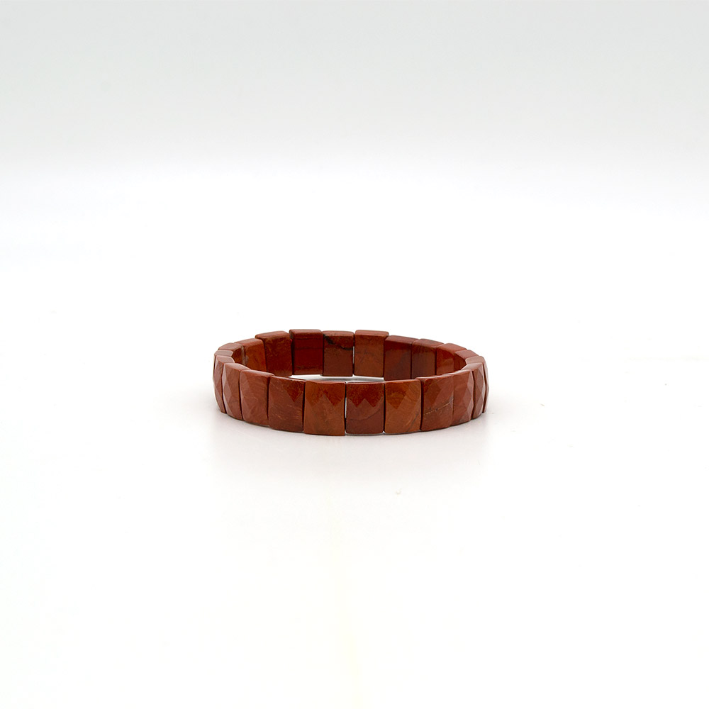 Браслет из яшмы кирпичной светлой 14*10 мм грань