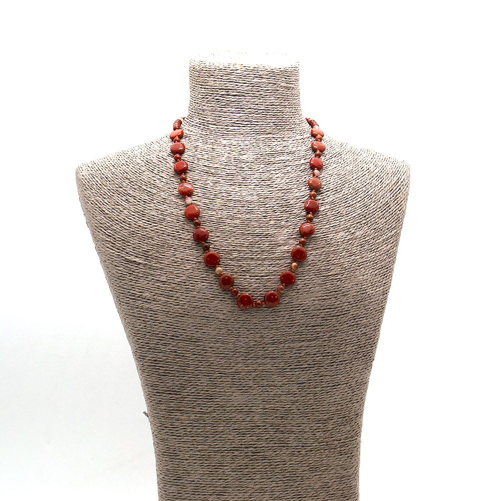 Фото товара бусы из яшмы кирпичной таблетка