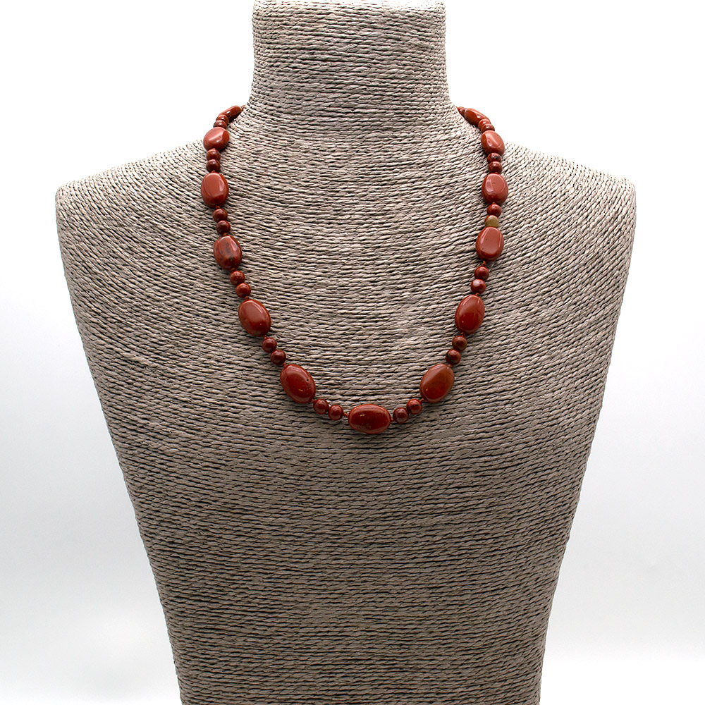 Фото товара бусы из яшмы кирпичной таблетка