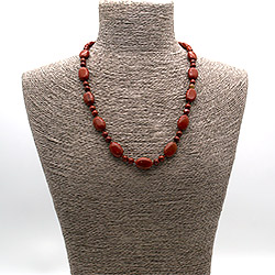 Фото товара бусы из яшмы кирпичной таблетка