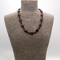 Бусы из бронзита таблетка 18*13 мм