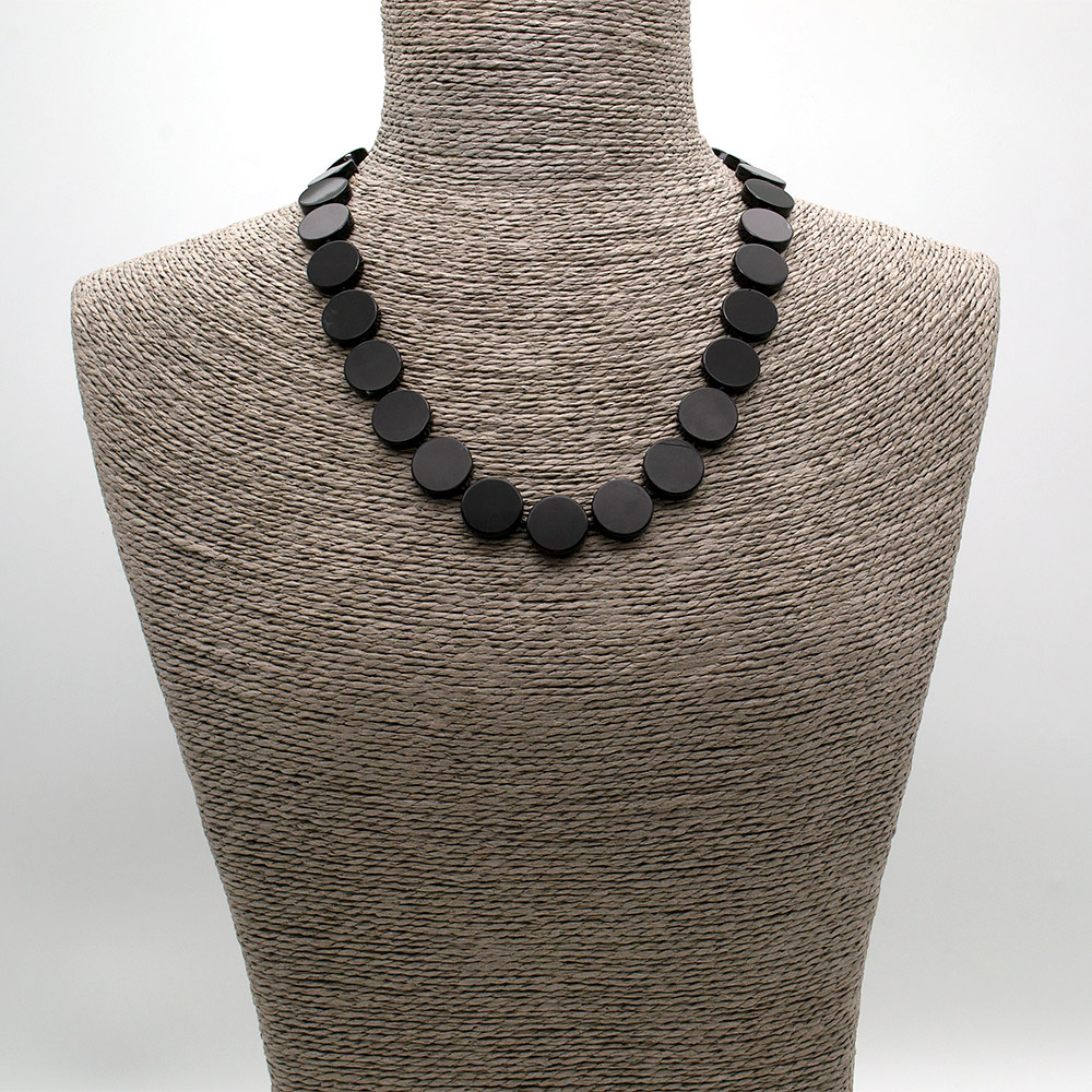 Фото товара бусы из агата черного таблетка круглая 16 мм