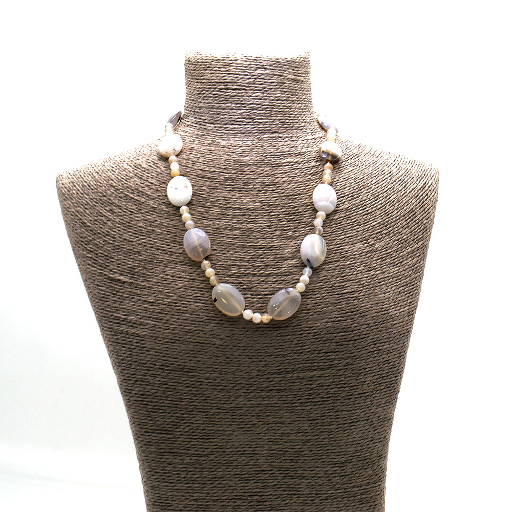 Фото товара бусы из агата  мохового серого таблетка 25*18 мм