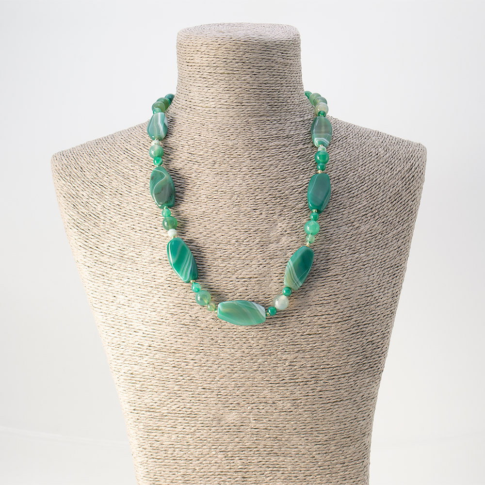 Фото товара бусы из агата тонированного зеленого таблетка витая 30*20 мм