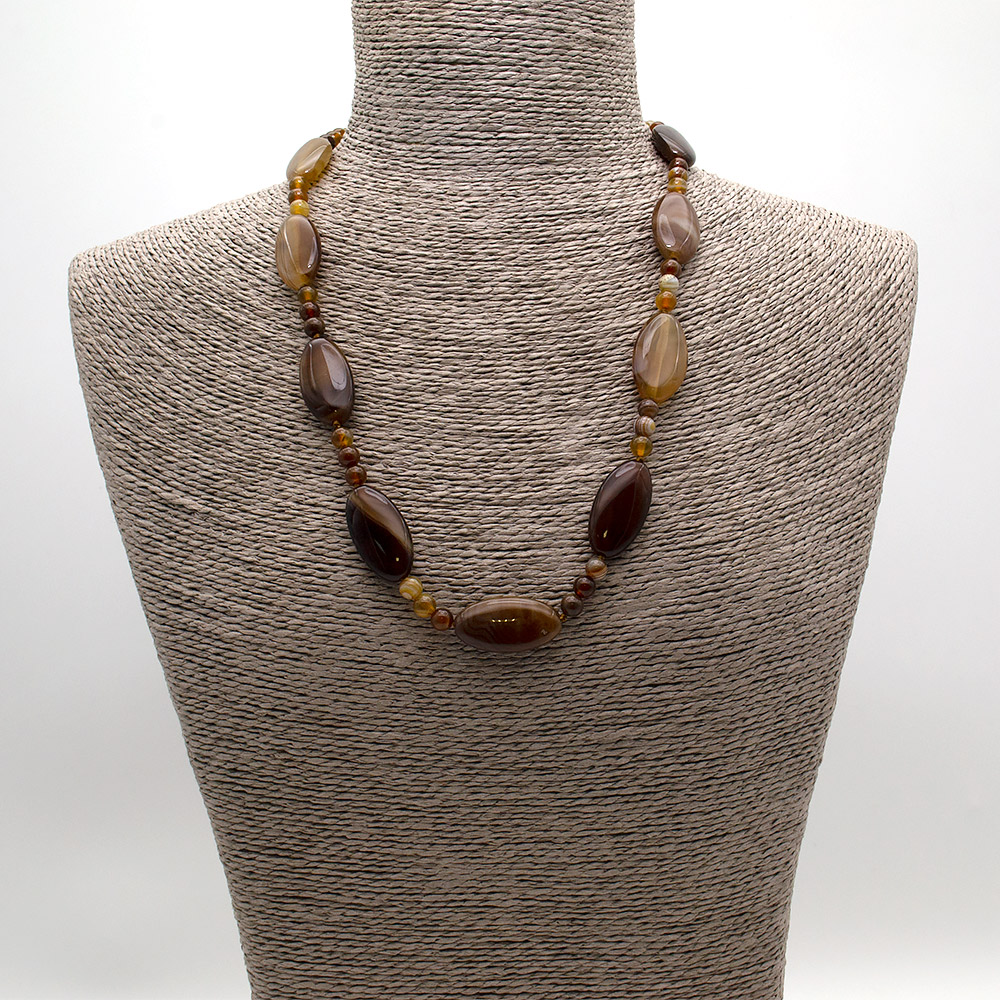 Фото товара бусы из агата светло-коричневого таблетка 30*15 мм