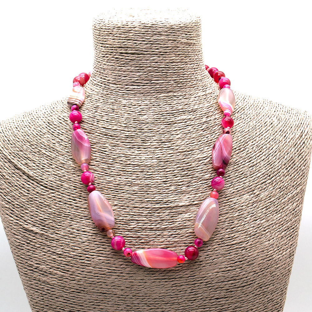 Фото товара бусы из агата тонированного розового таблетка скошенная 30*18 мм