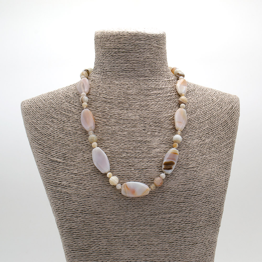 Фото товара бусы из агата цвет серо-бежевый таблетка скошенная 30*16 мм