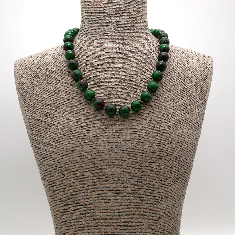 Фото товара бусы из цоизита 12мм