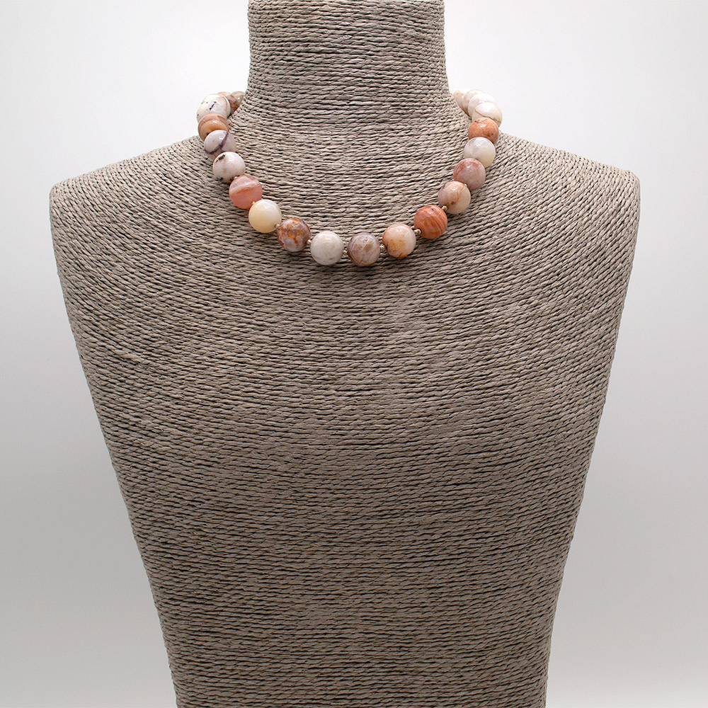 Фото товара бусы из агата руинного