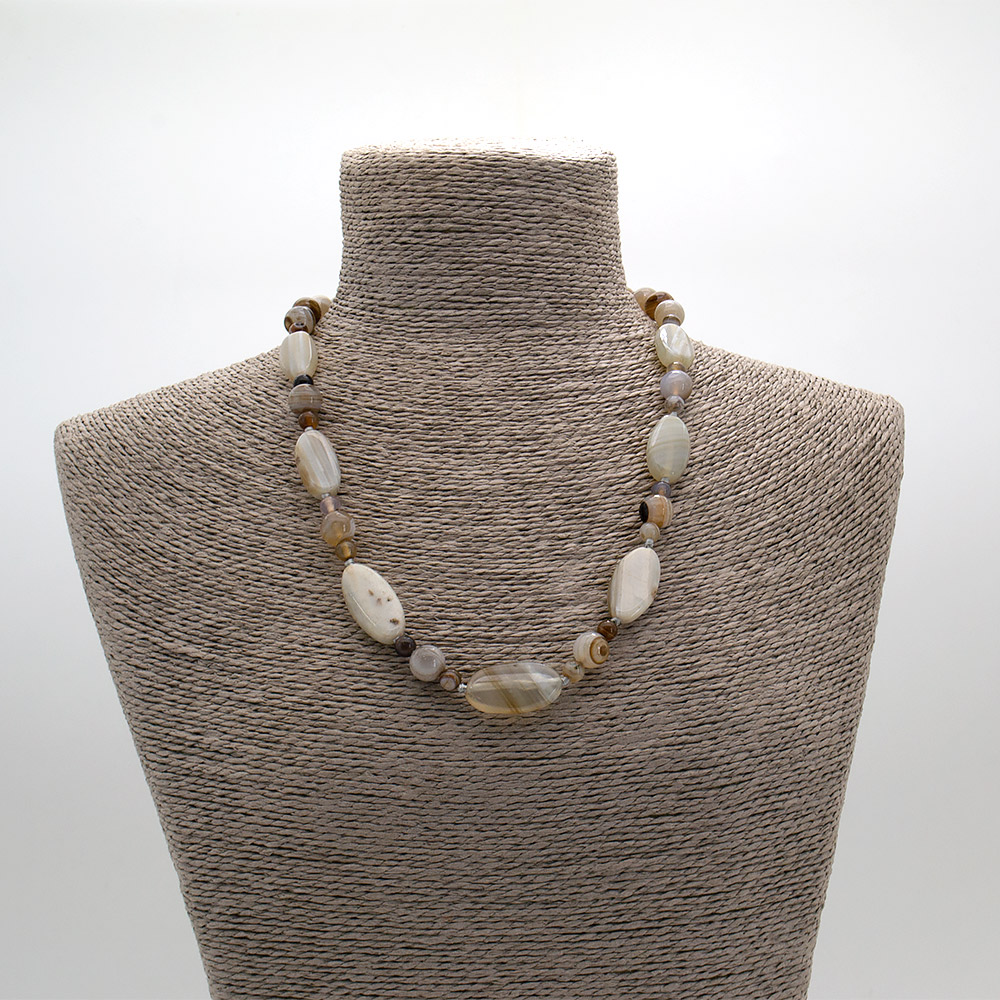 Фото товара бусы из агата цвет дымчатый таблетка овальная 25*13 мм