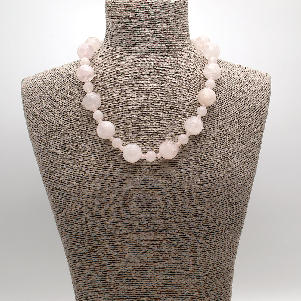 Фото товара бусы из розового кварца шар 18 ; 10 ; 4 мм