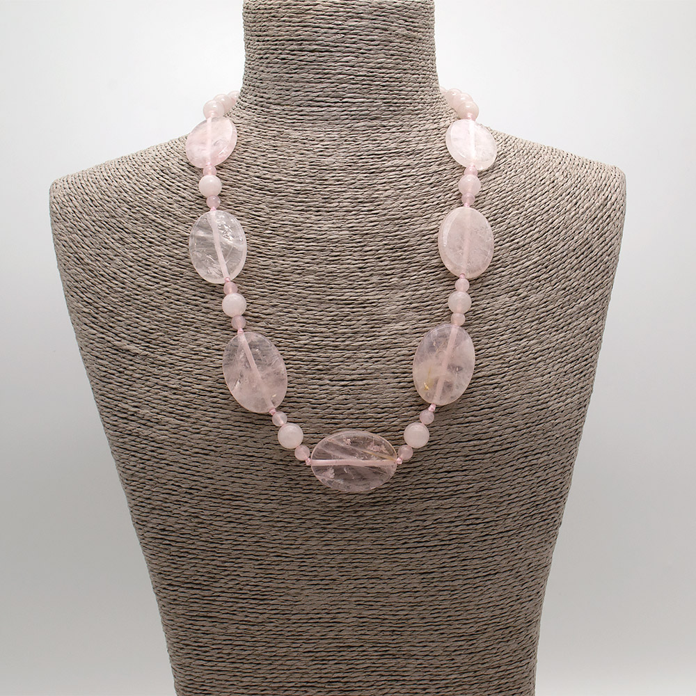 Фото товара бусы из розового кварца таблетка 35*25 мм