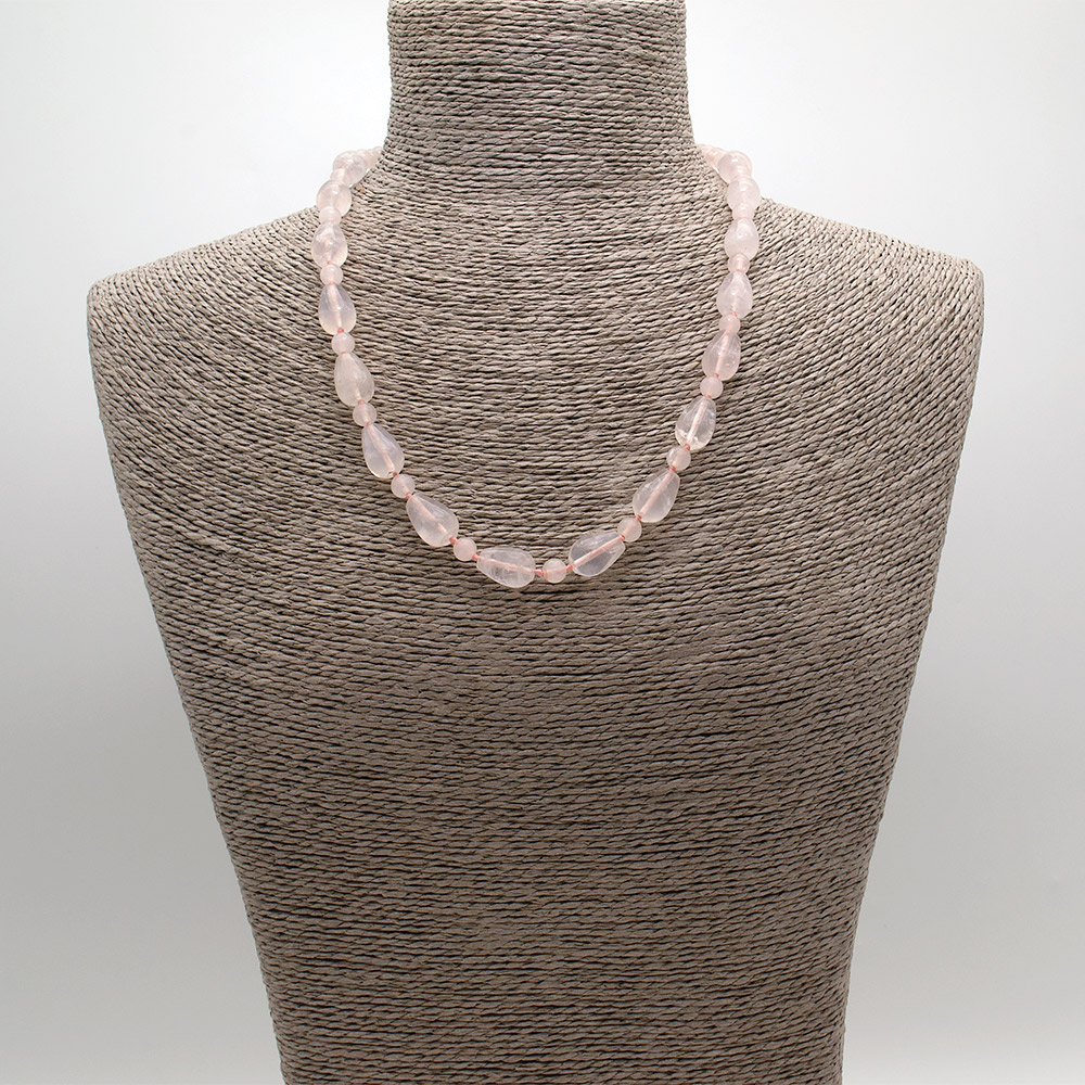 Фото товара бусы из розового кварца капля