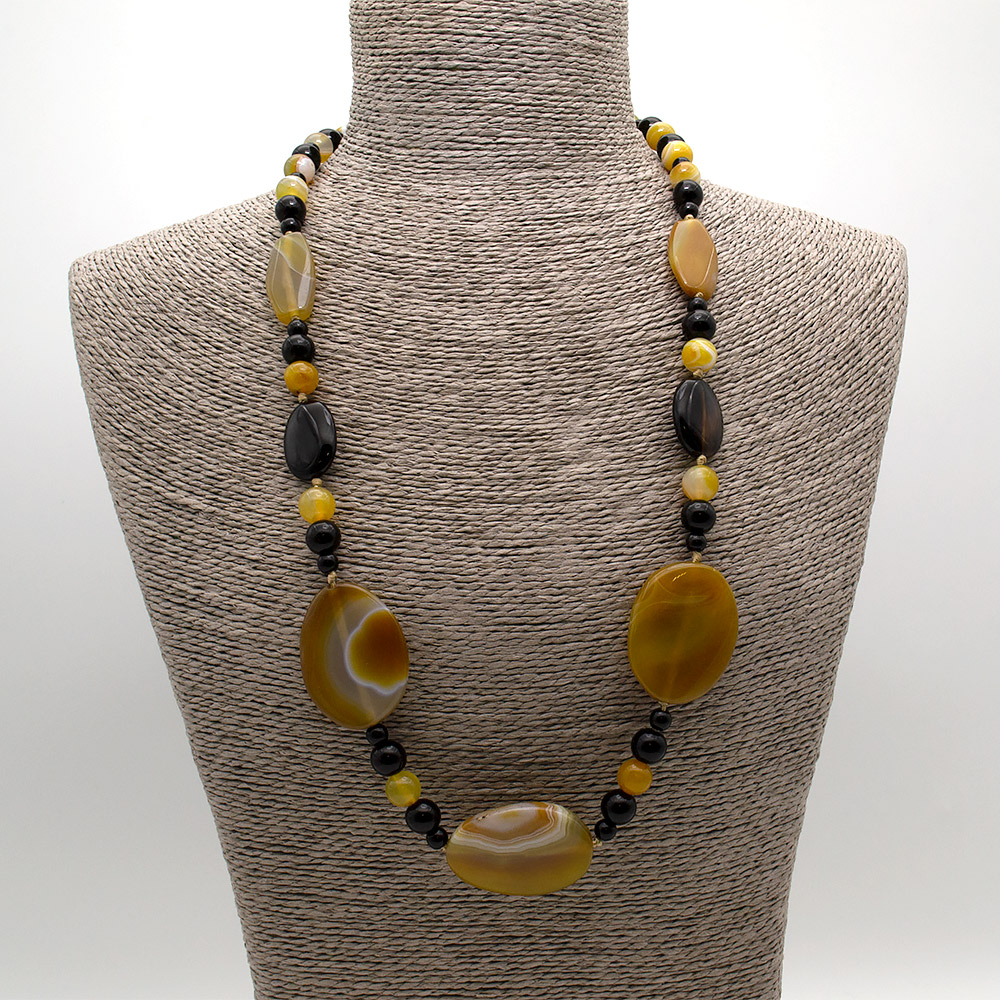 Фото товара бусы из агата цвет медовый таблетка