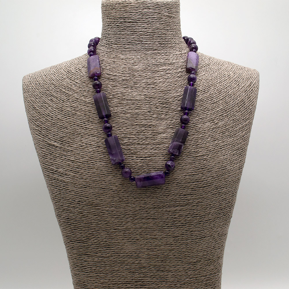 Фото товара бусы из аметиста прямоугольник грань